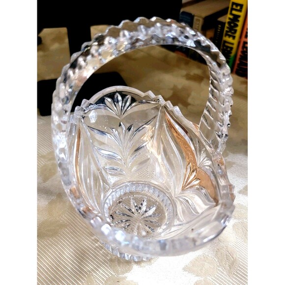 Vintage Anna Hutte- Germany 24% Lead Crystal 'Bride's Basket' w gold leaf accent - Picture 6 of 15